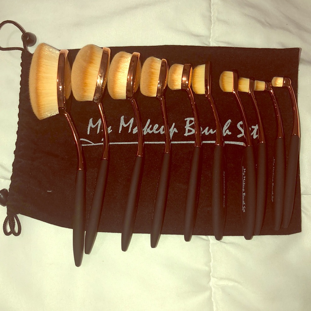 MY MAKEUP BRUSH SET